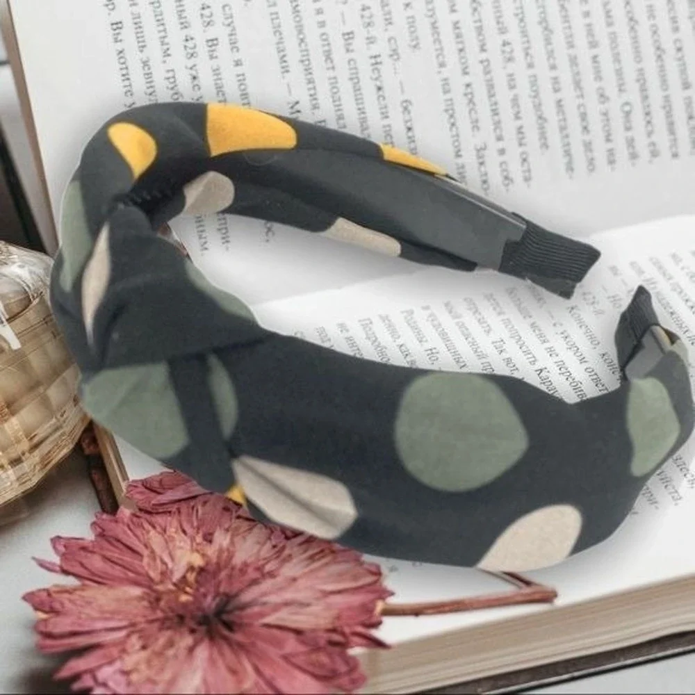 Hand Crafted stylish knotted
